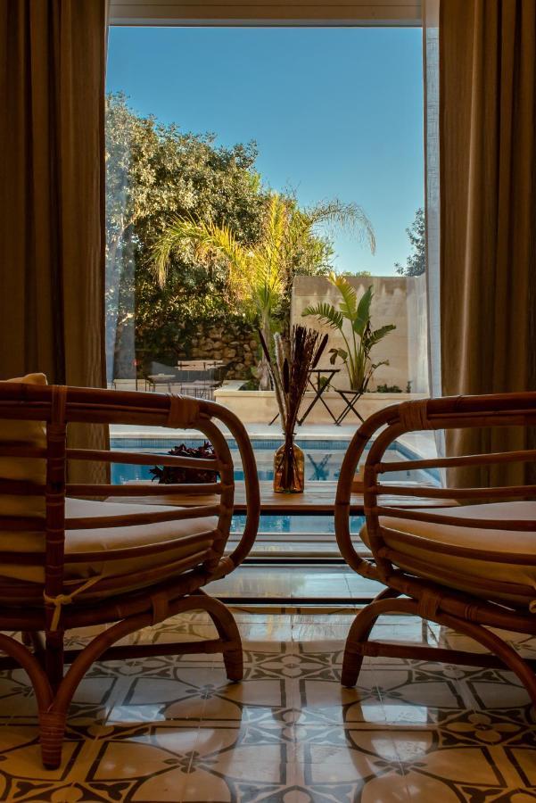 The Carob Tree Bed & Breakfast Victoria Exterior foto